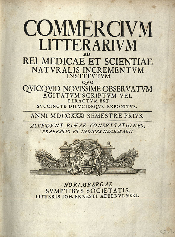 Titelvignette, Ausschnitt aus dem Titelblatt des »Commercium litterarium« Emblematische Darstellung eines Bienenstocks mit einfliegenden Honigbienen, flankiert von Athene und Hermes. Der Holzschnitt steht für die gemeinschaftliche Arbeit der Forscher am Wissen. Aus: Commercium litterarium ad rei medicae et scientiae naturalis incrementum institutum. Norimbergae: Iohanni Ernesti Adelbulneri, 1731. UBE H61/4 TREW.E-II b[1731